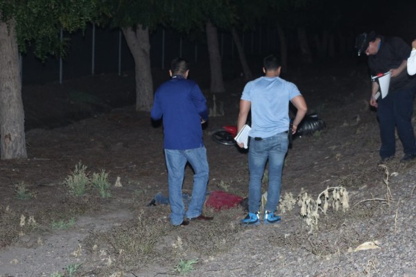Embiste vehículo a motociclistas en Navolato; muere uno de ellos
