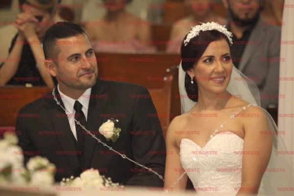 Héctor y Rosalva Fundan la familia Pimienta Valenzuela