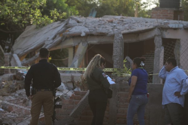 Se registra explosión en una casa de Guasave; muere una adulta mayor