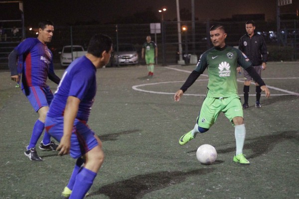 Multiservicios Jiménez saca contundente goleada en el Torneo Popular de Futbol Veteranos