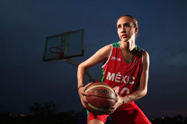 Sofía Moreno trabajará para quedarse en el equipo titular de la selección nacional de basquetbol femenil