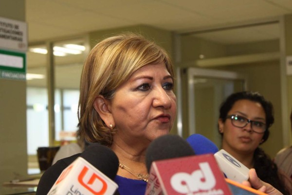 Propaganda de Paola Gárate cosifica a la mujer, afirma Teresa Guerra