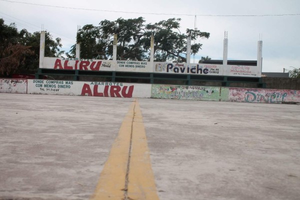 Aprueban remodelar cancha de futbol rápido en Escuinapa