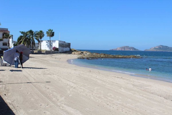 AMLO publica decreto que garantiza libre acceso y tránsito en playas del País
