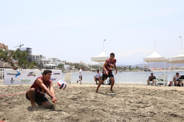 Dos equipos sinaloenses aseguran calificación a la siguiente ronda en voleibol de playa