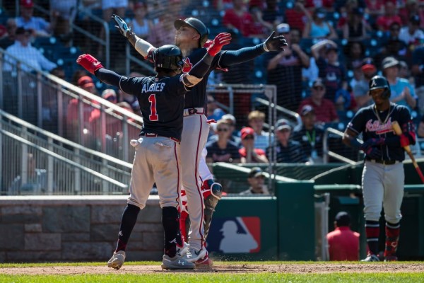 Johan Camargo define el triunfo para Bravos. (Foto: @Braves)