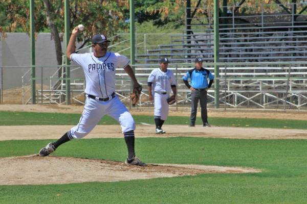 Padres-Physiocenter, cerca del campeonato de la Liga de Beisbol JAPAC Veteranos