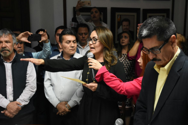 Jesús Valdés, Alcalde de Culiacán, pide licencia; Sandra Lara es Alcaldesa provisional