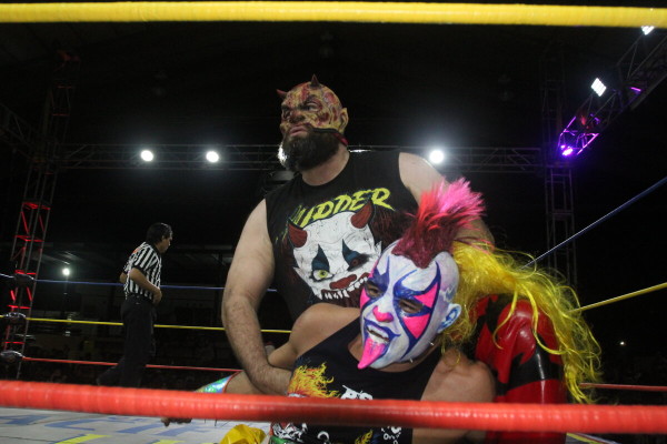 Psycho Clown, Pagano y Octagón Jr. ríen al último en Mazatlán