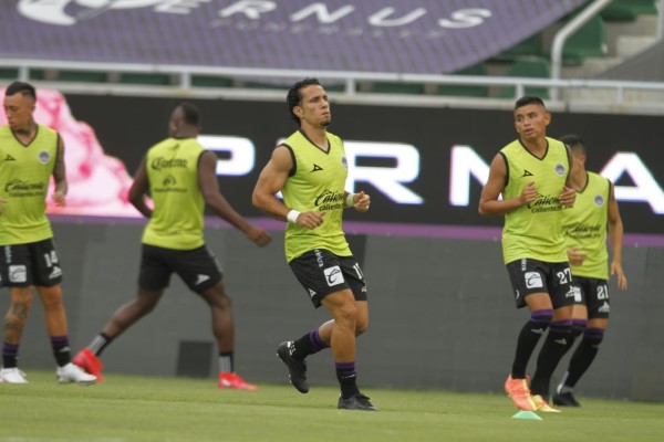 Camilo Sanvezzo va a la banca esta noche ante Pumas