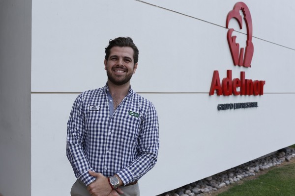 Francisco Meza Aispuro, gerente de Desarrollo de Negocios e Investigación, y presidente del Comité Directivo de la Sociedad de Ahijados Adelnor.