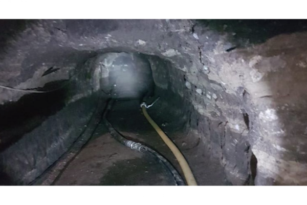 Personas utilizan túnel subterráneo para robar hidrocarburos en Toluca, Edomex