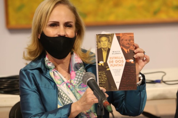 Malva Flores gana el Premio Mazatlán de Literatura 2021