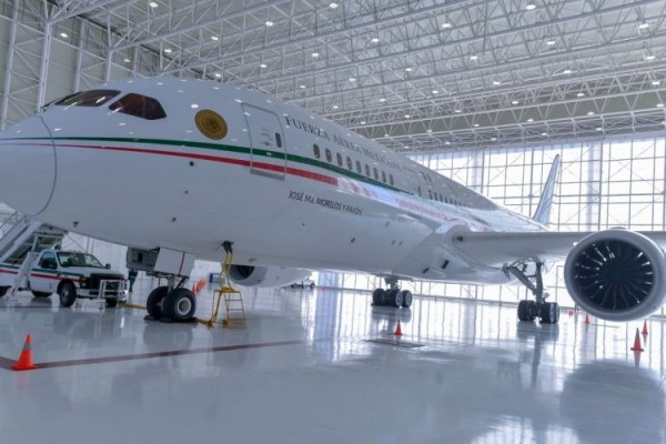 El avión presidencial viene de vuelta a México