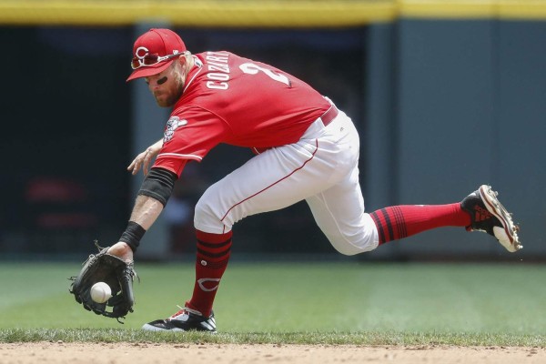 El infielder Zack Cozart firma por tres temporadas con los Angelinos