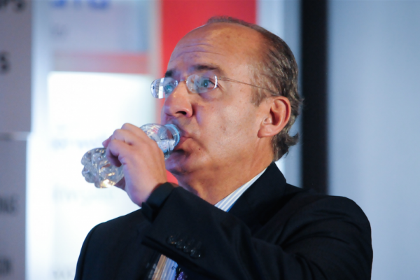 Calderón es el político que suma más solicitudes para llevarlo a juicio: director de Change.org