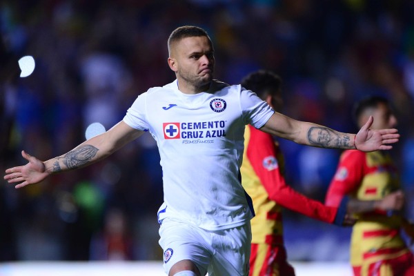 La Máquina sigue encarrilada y vence a domicilio a Morelia