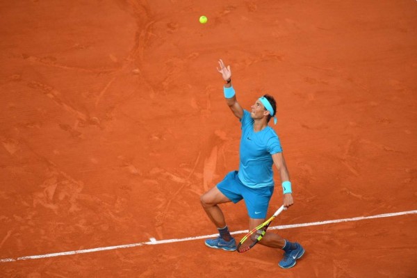 Rafael Nadal sigue con paso impecable en París.
