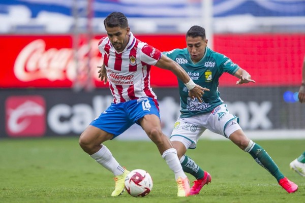 Chivas y León debutan con flojo empate sin goles