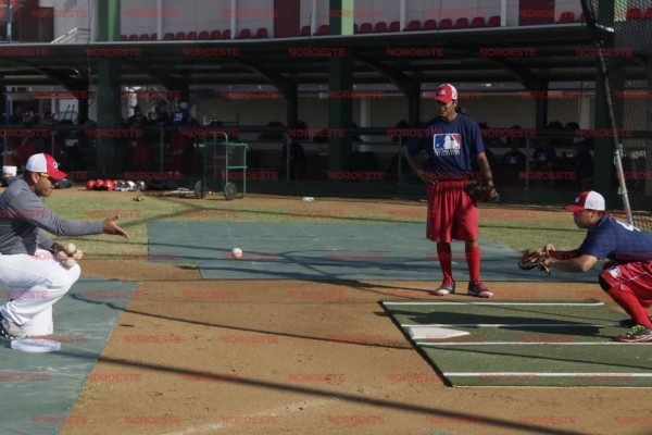 Vuelan coachs de la Academia de Beisbol de Sinaloa a Dominicana para actualizarse