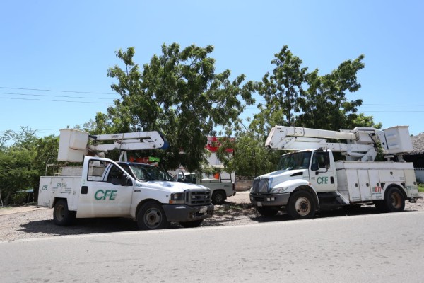 Cuatro pueblos se quedan sin energía eléctrica en Mazatlán, por reparaciones de la CFE