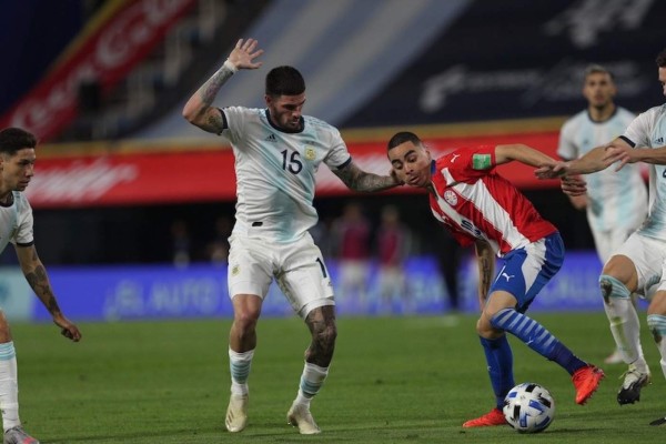 Argentina y Paraguay compartieron puntos en la Bombonera. Foto: Twitter @Argentina