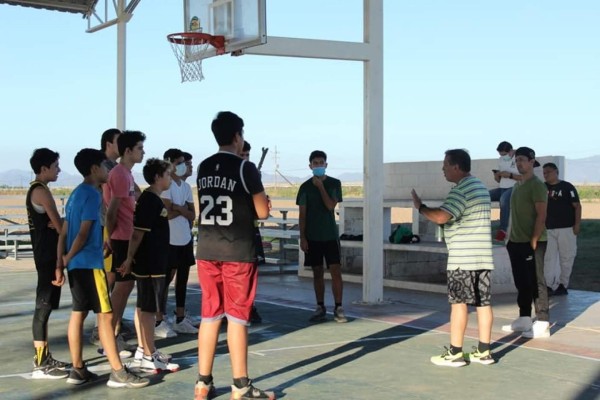 Las clínicas de baloncesto de la Liga de Baloncesto del Pacífico se llevaron a cabo en La Palma.