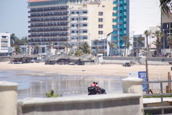 Vigilan que se cumpla el cierre de playas en Mazatlán