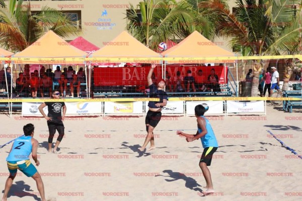 Investigará la situación de las canchas de voleibol de playa en Mazatlán