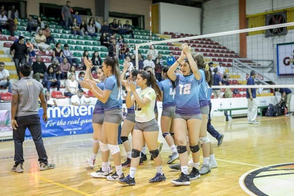 Águilas UAS barre a Pumas de la UNAM en el Circuito Nacional de Voleibol de Sala