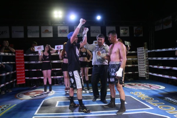 Edy Valencia se llevó la victoria ante su público.