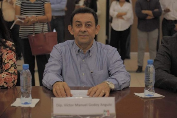 Diputado Víctor Godoy, que es productor, justifica cambio de Quirino en Agricultura