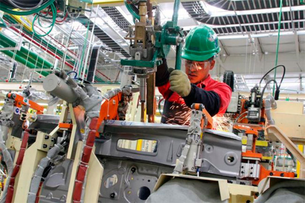 Actividad industrial cae 14.1% el primer semestre de 2020: Inegi