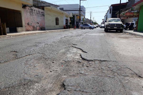 Exigen rehabilitación de calle Francisco Pérez