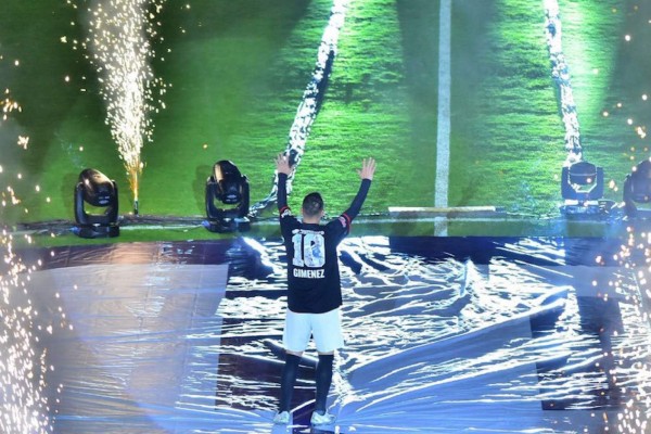 Christian Chaco Giménez en su juego de despedida. (Foto: Twitter @Tuzos)