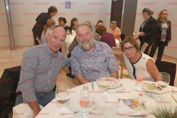 Dou Squires, Ray Downing y Jo Squieres,