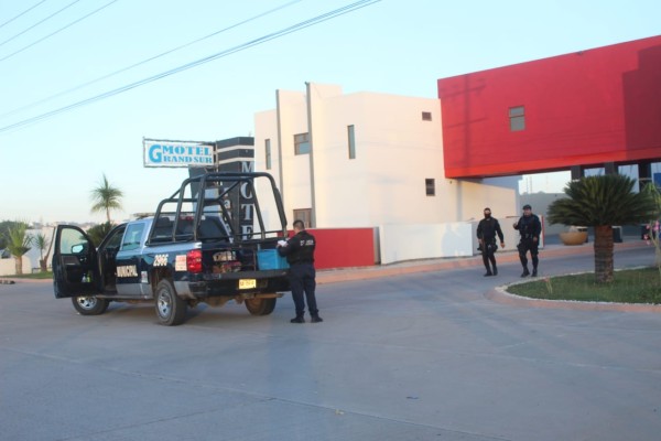 Encuentran a mujer asesinada en un motel en Culiacán
