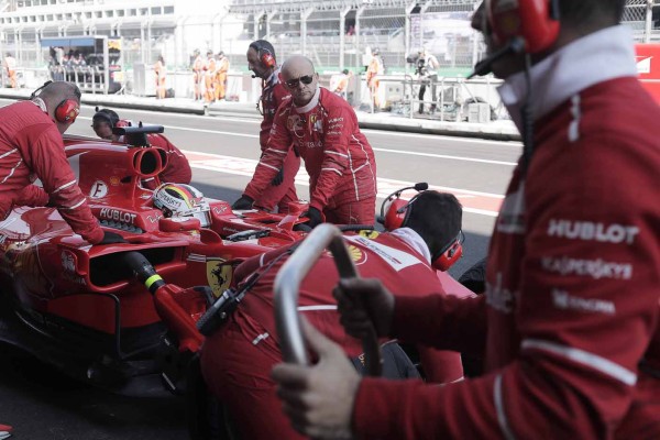 Sebastian Vettel se lleva la pole para el GP de México