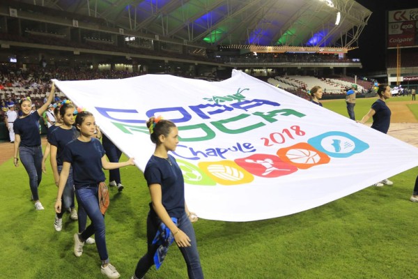 En el evento se presentó la bandera de la Copa Roca Chapule 2018.