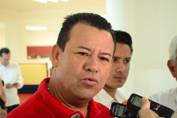 Arremete el Alcalde de Escuinapa contra periodista