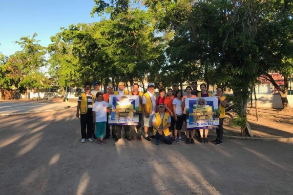 Celebra Club de Leones el día internacional de lucha contra la diabetes con una caminata