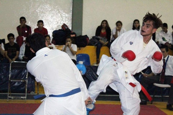 Firma Mazatlán magnifica participación en la Olimpiada Estatal de Karate Do