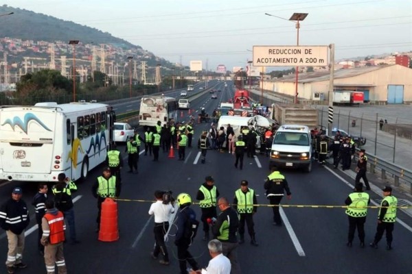 Fallecen 12 personas en accidente vial en la autopista México-Pachuca