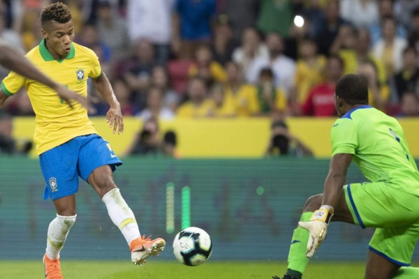 Brasil ni extraña a Neymar y golea 7-0 a Honduras