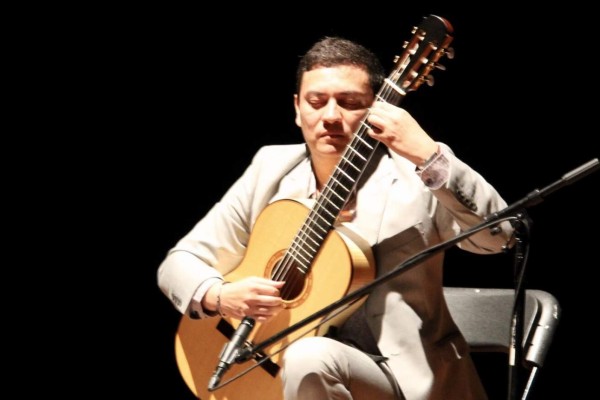 Recorrerá Francisco Bibriesca con su guitarra Un Camino al Sur