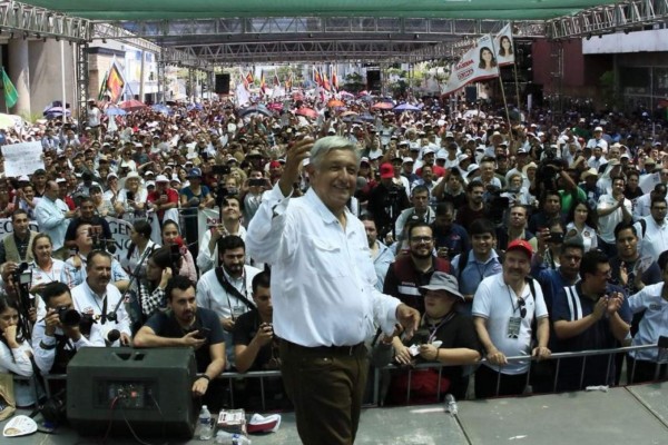 'Siente' AMLO que va ganar, dice durante cierre de campaña en Culiacán