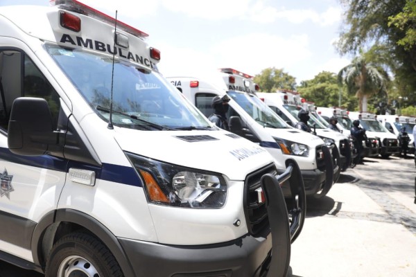 El Gobierno de Sinaloa adquiere ocho ambulancias para atender a pacientes con Covid-19