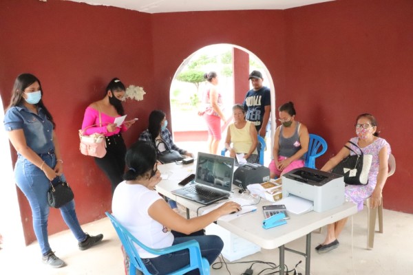 Llevan jornada de Servicios Públicos Municipales a La Concha