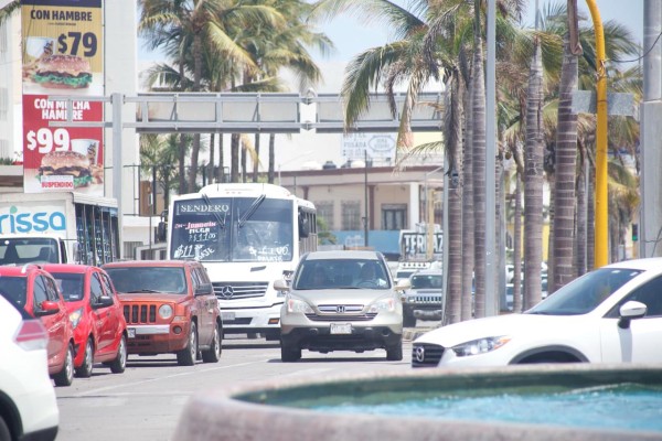 Se incrementa tráfico vehicular en paseo turístico de Mazatlán