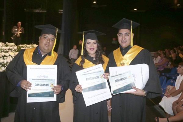 ¡Se gradúan de la Facultad de Turismo de la UAS!